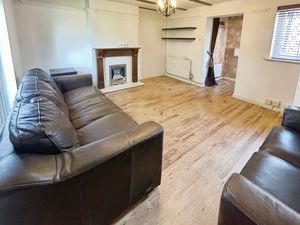 Lounge- click for photo gallery